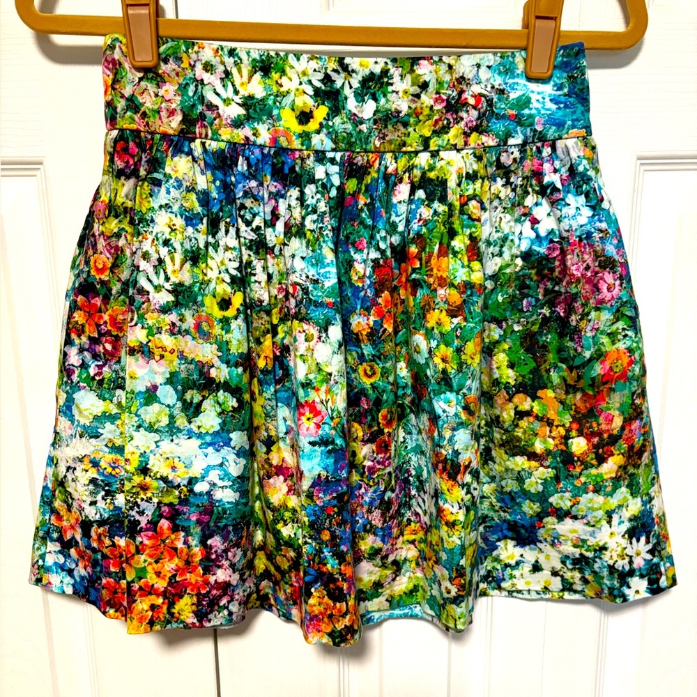 Zara Floral Print Skirt Gold Zipper in the Back